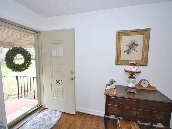 3rd image of 1503 Brookville Ln #68