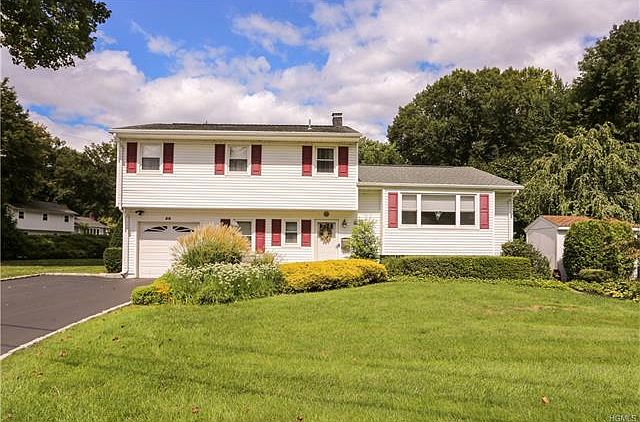 1st image of 50 Twin Elms Ln