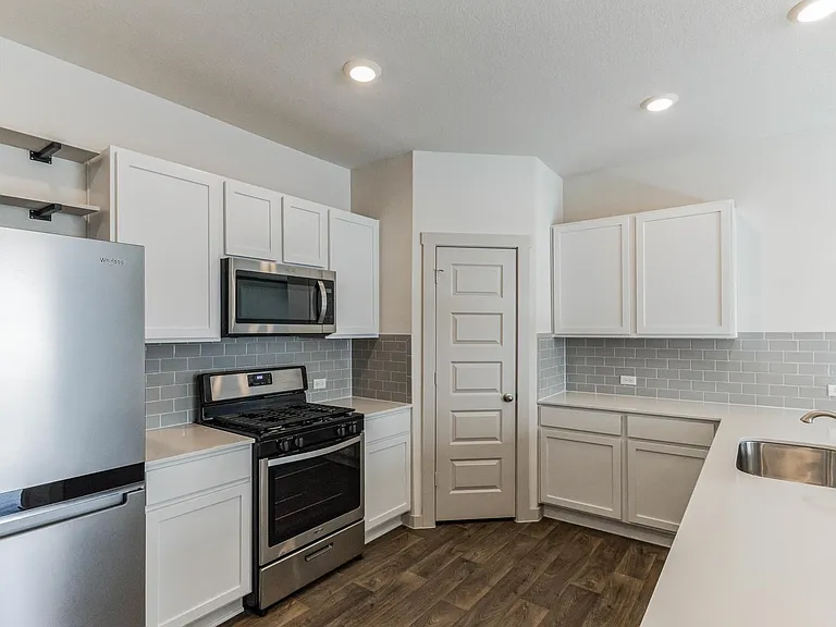217 Greens Bayou Trl — Photo 14