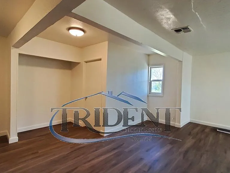 1825 Sierra Way — Photo 4