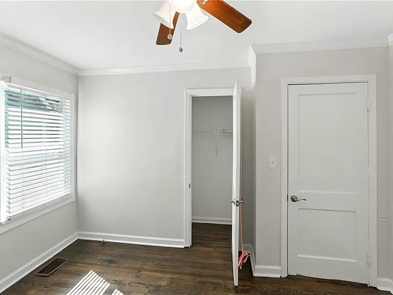 1411 Mercer Ave — Photo 11