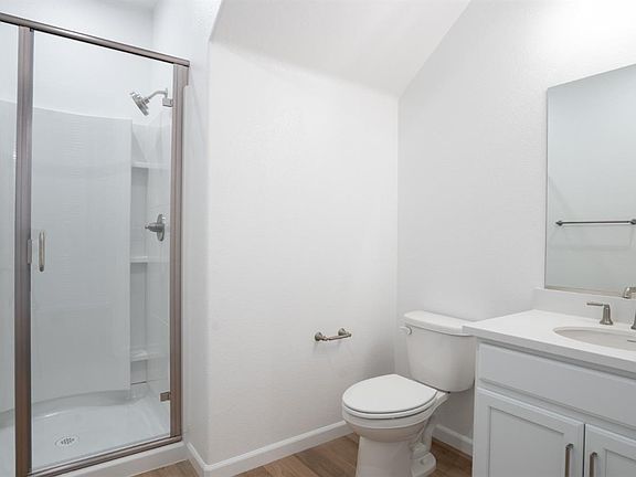 5th image of 2414 Abruzzo Street