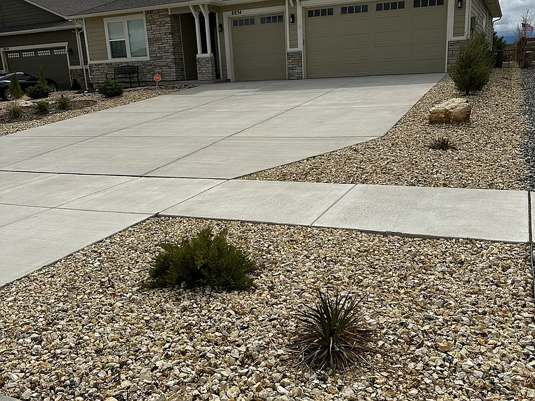 Giant driveway can park 6 vehicles; 3-Car garage