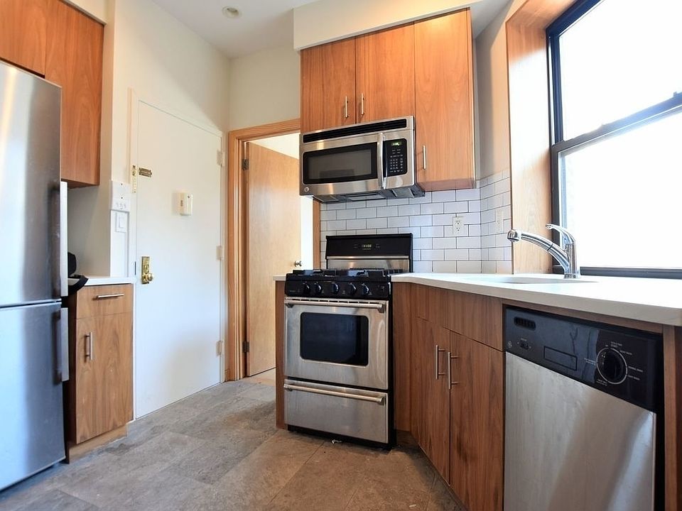 1st image of 110 Madison St #15C