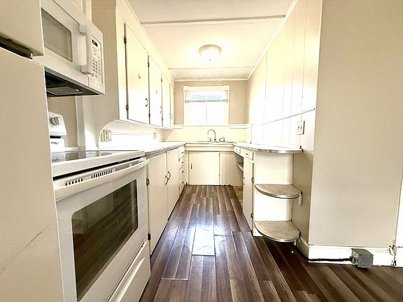 2nd image of 20 Bellevue St #2