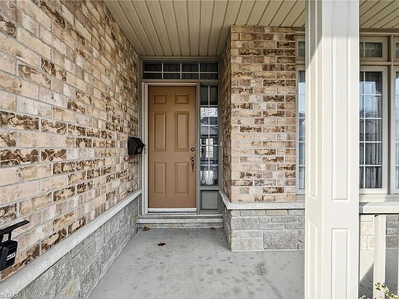 5th image of 1041 Pine St #16