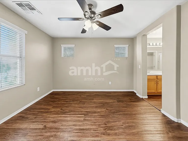 5332 W Jones Ave — Photo 9
