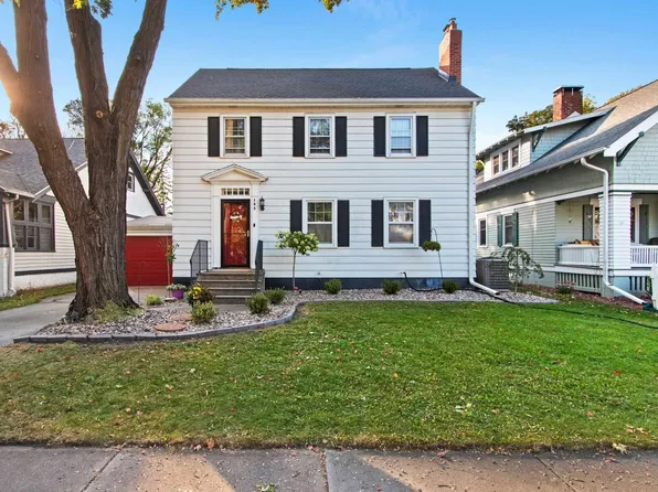 153 Francis Ave, Green Bay, WI 54303
