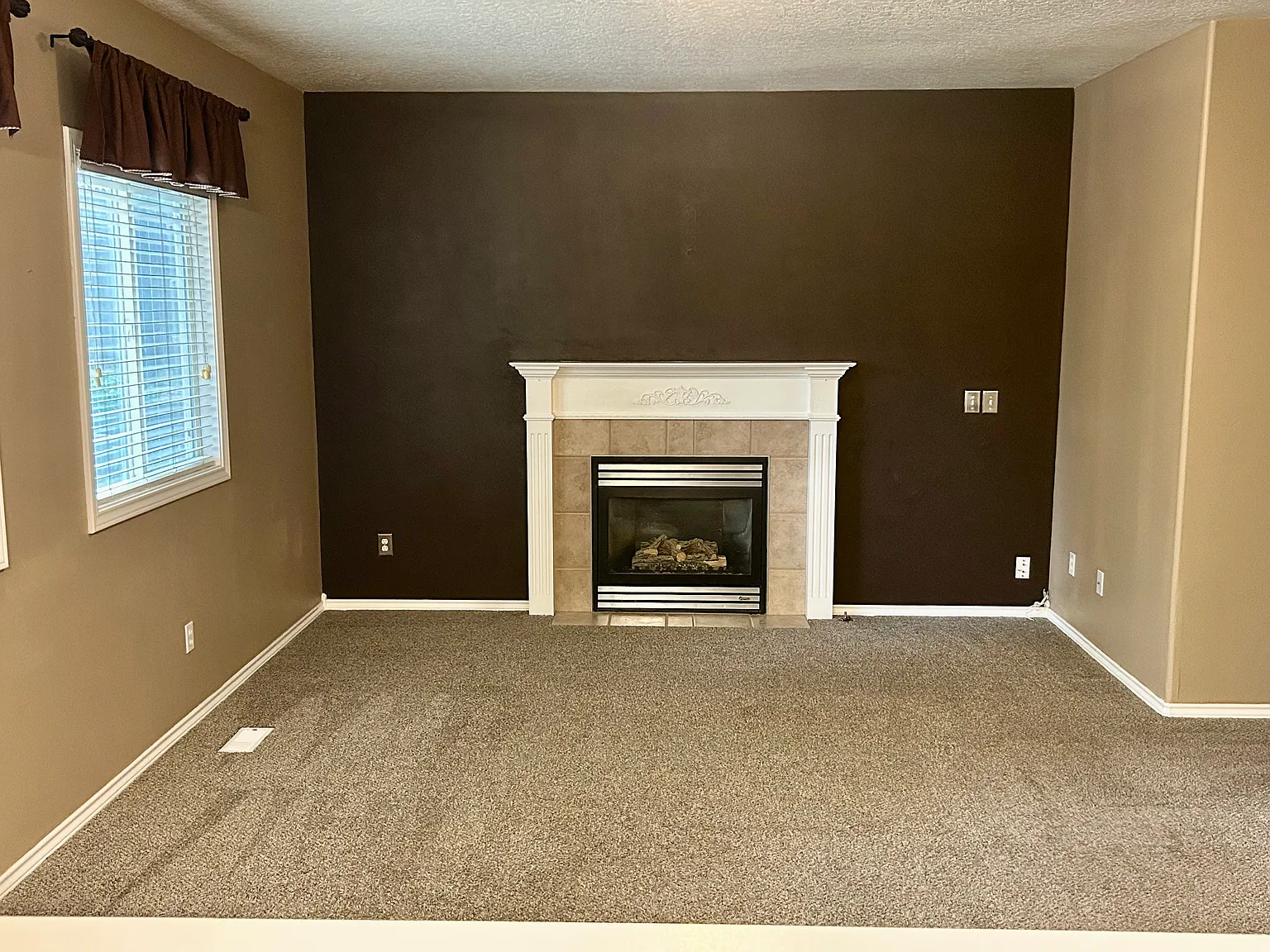 4 bed, 1754 sqft, $2,400 — Photo 4