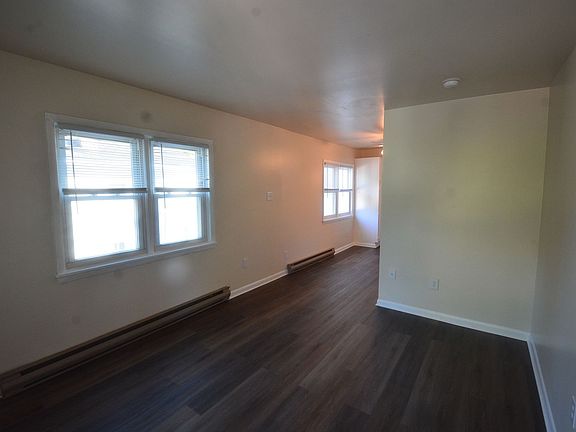 3rd image of 421 N Broad St APT 4