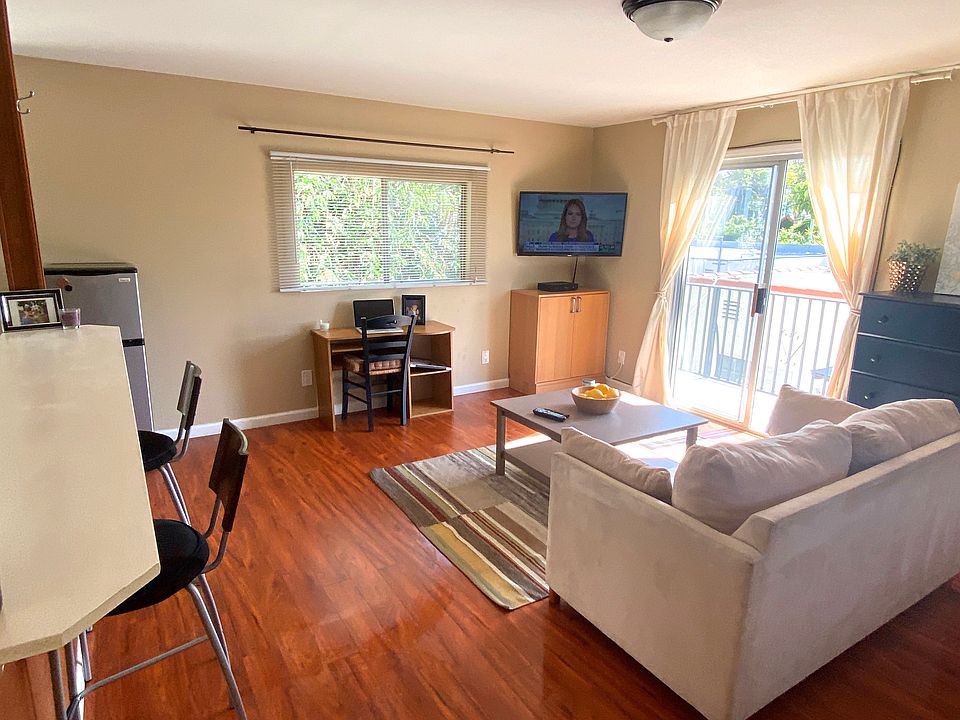 1st image of 6805 Melrose Ave #3-3-1