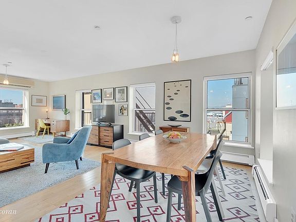 3rd image of 42 Tiffany Pl APT 4A
