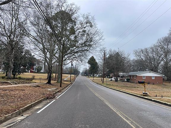 4th image of 623 S Meridian St