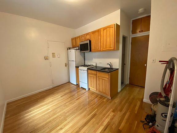 3rd image of 285 Mott St APT B5