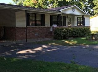 520 W 5th St, Lonoke, AR 72086