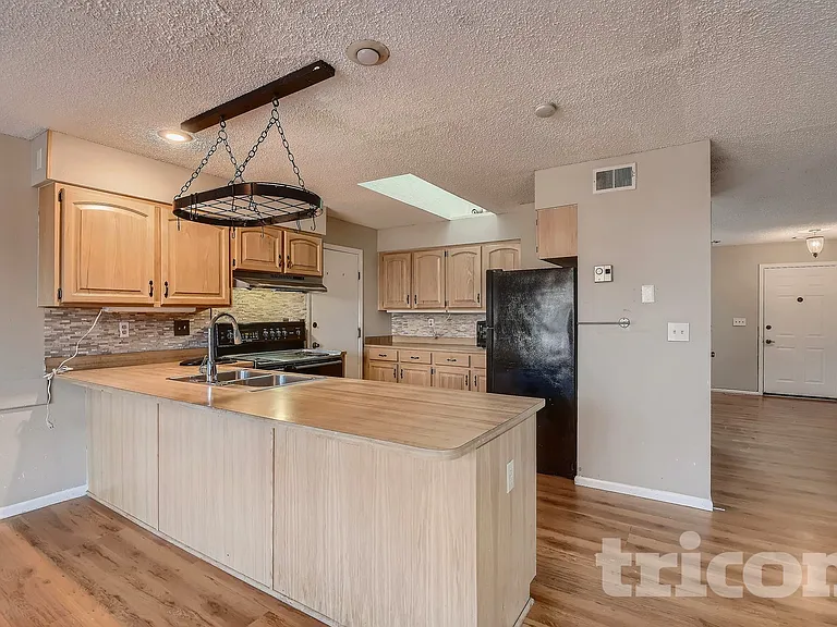 18373 E Arkansas Ave — Photo 4