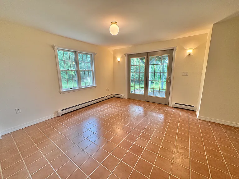 152 Pond Shore Way — Photo 17