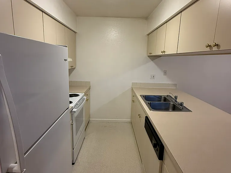 1817 10th Ave #8A — Photo 5