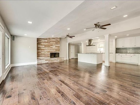 3rd image of 3032 Dreeben Dr
