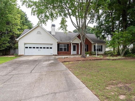 2nd image of 115 Oakview Trce