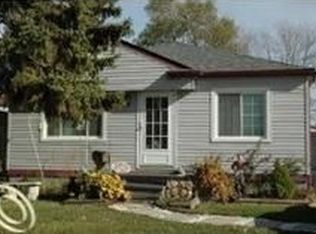 23050 Tuscany Ave, Eastpointe, MI
