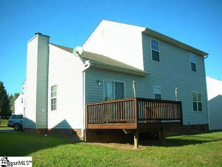 110 Shelby Ct — Photo 3