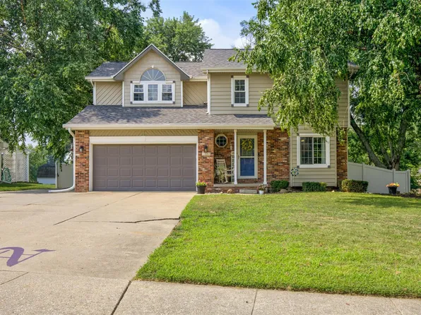 1302 Richard George Dr, Norwalk, IA 50211