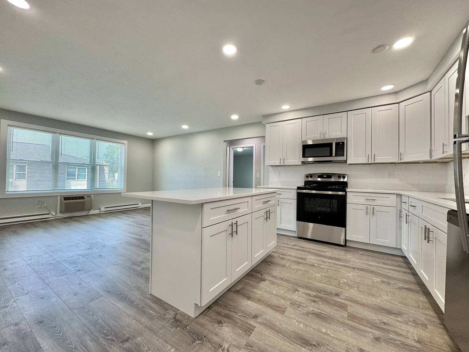 5 Fales Street - 2D — Photo 3