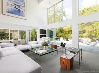 3960 Utopia Ct, Miami, FL 33133