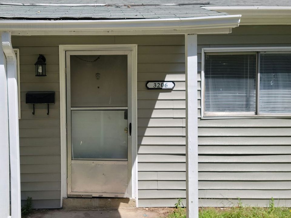 1st image of 3206 4th Ave