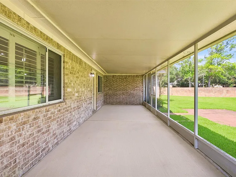 1702 Fantasy Woods Dr — Photo 40