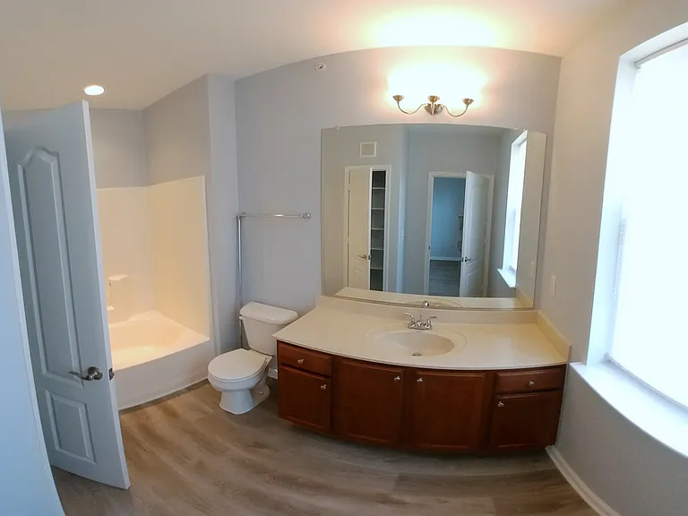 908 Southmoor Dr #303 — Photo 5