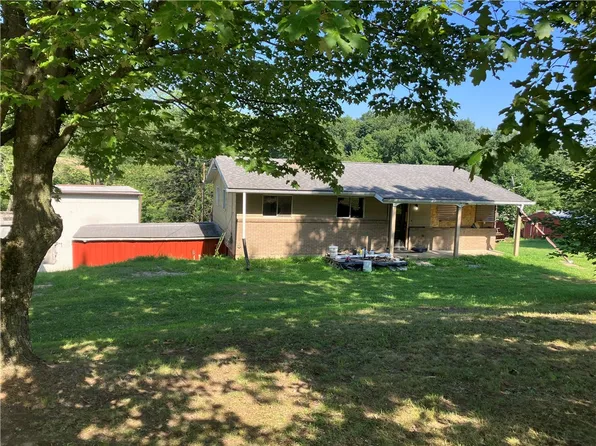 119 Reed Rd, Fenelton, PA 16034