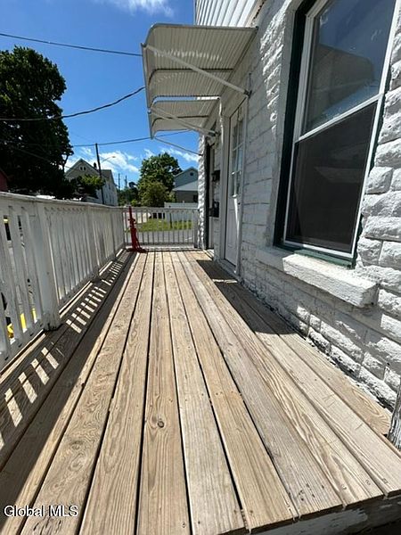 3rd image of 26 Lee Street