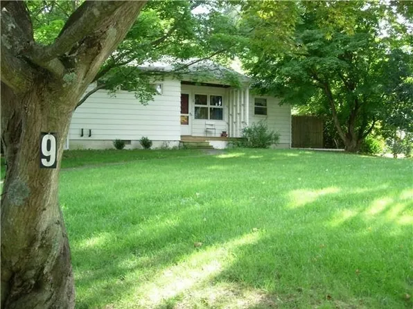 9 Daniel Rd, North Salem, NY 10560