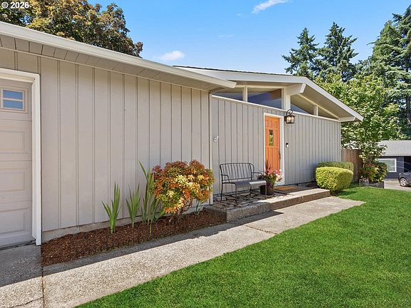 2nd image of 2637 NE 138th Pl