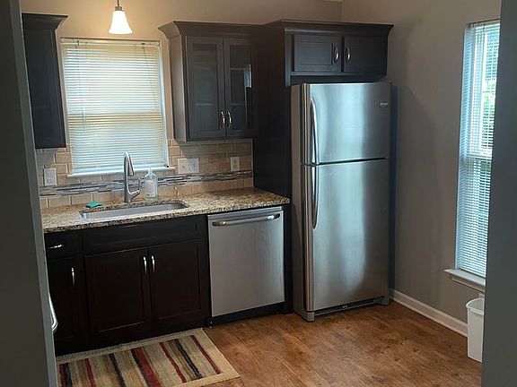 3rd image of 8885 Cinnabay Dr