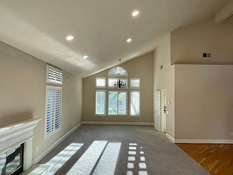 24939 Shoshone Dr — Photo 4