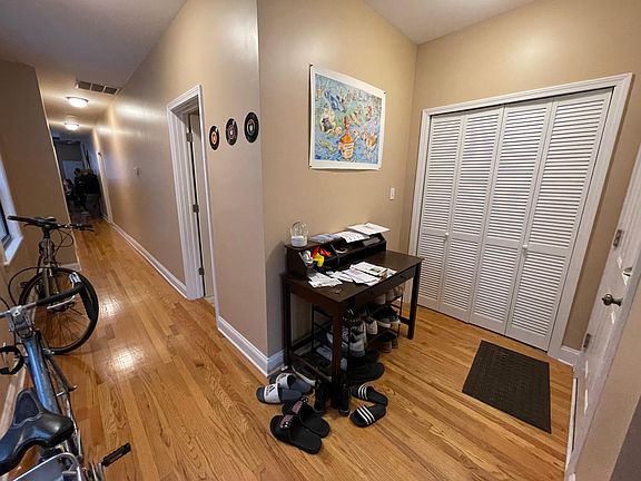 3rd image of 1389 N Milwaukee Ave #200