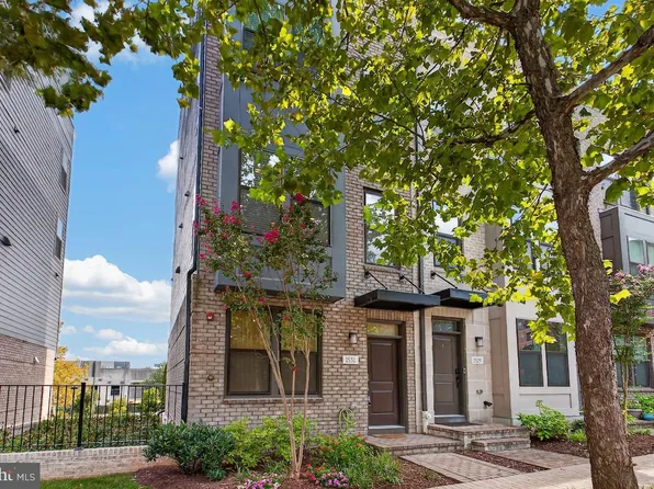 1531 Piccard Dr, Rockville, MD 20850