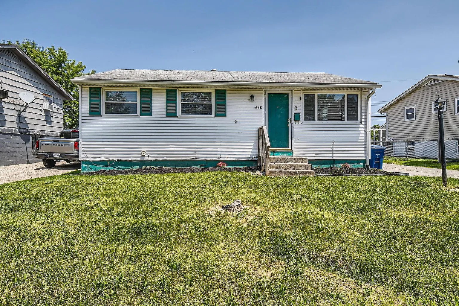 638 Fairmoor Pl photo 1