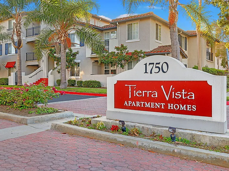 Tierra Vista — Photo 41