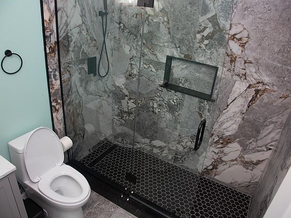 (shower view)