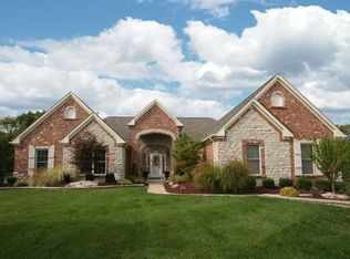 223 Caliburn Ct, Weldon Spring, MO 63304