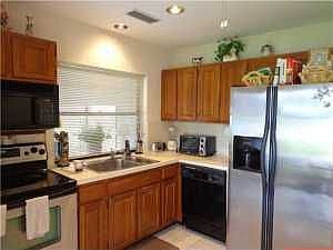 4th image of 5686 Parkwalk Cir E