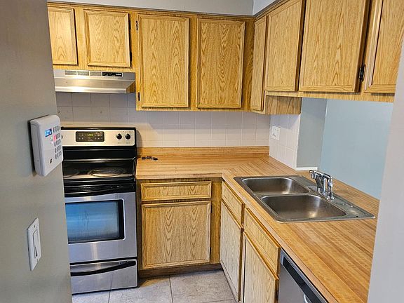 2nd image of 3479 Statewood Dr