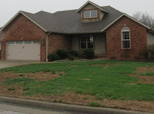 1442 Woodland Rd, Marshfield, MO 65706