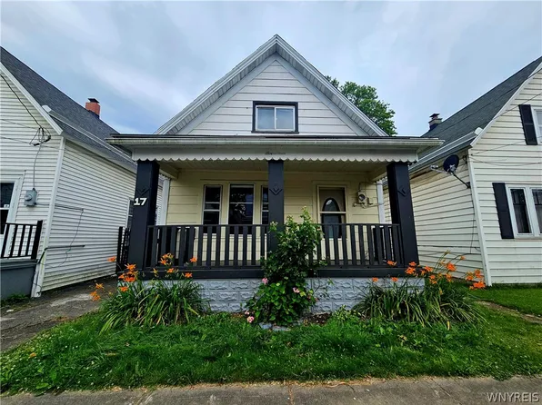 17 Clifford St, Buffalo, NY 14210