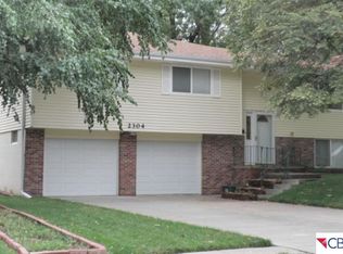 2304 S 133rd Ave, Omaha, NE 68144