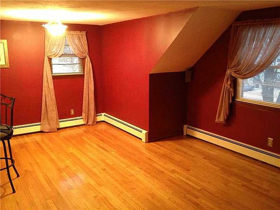 3rd image of 135 Cannon St Fl 2nd